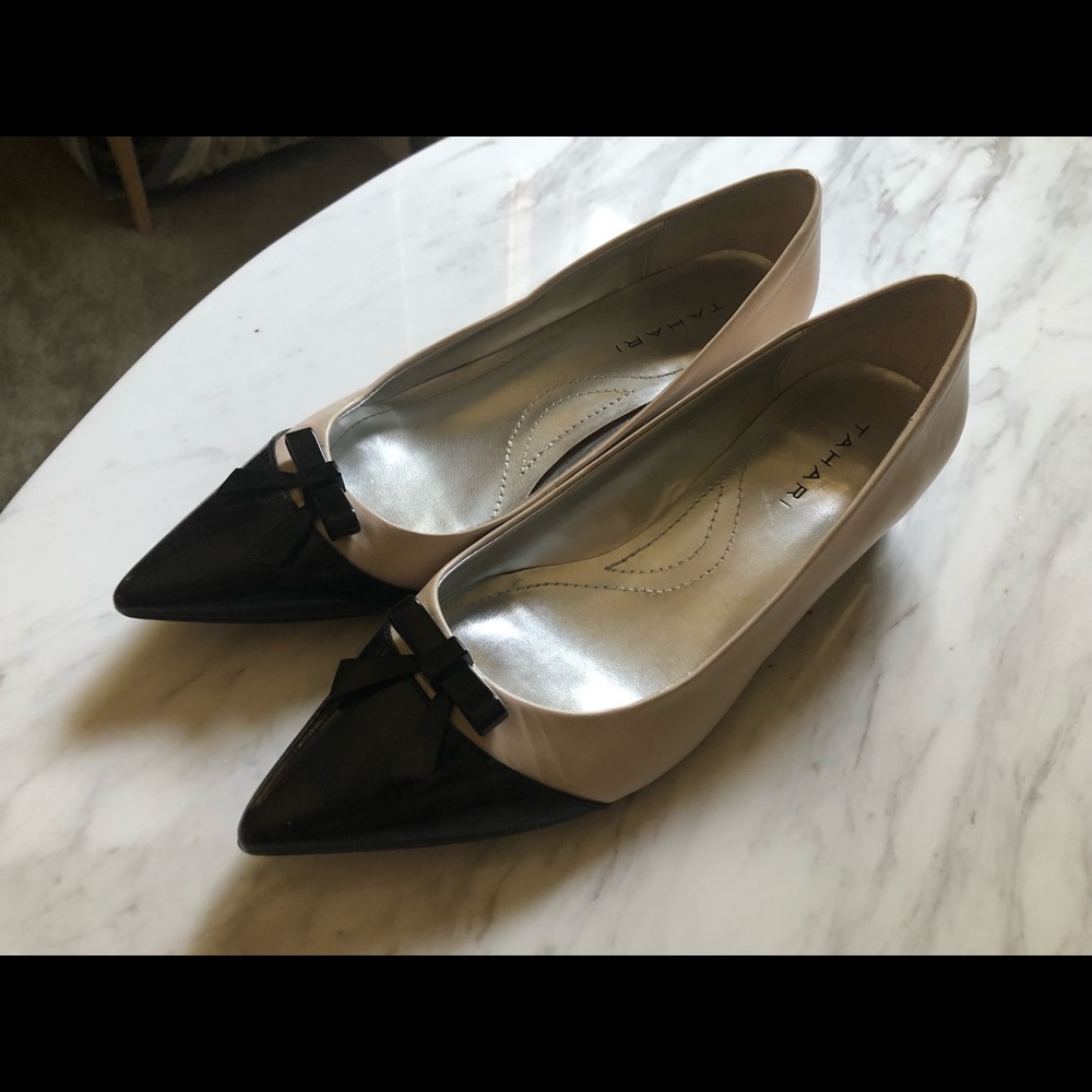 Tahari Ta-Kami Cream Black Pointy Toe Flats 7